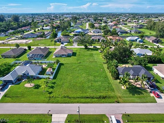 4th image of 1820 SW 10th Ter