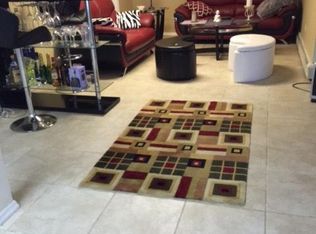 24 Jackson Ave, Syosset, NY 11791