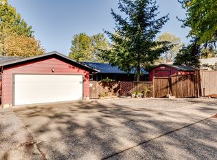 2214 Brittany St, Eugene, OR 97405
