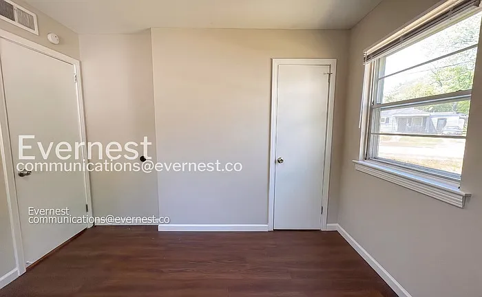 200 Woodward Dr — Photo 16