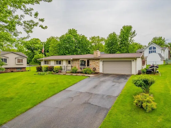 544 Carignan Court, Baraboo, WI 53913