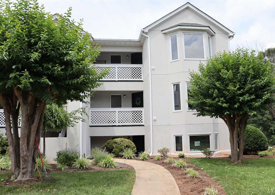 1st image of 706 Ivy Lake Dr