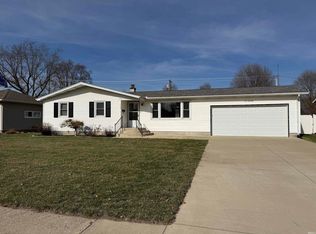 1224 Jackson Blvd, Rochester, IN 46975