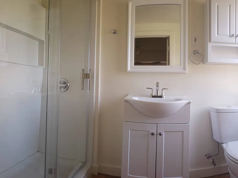 4405 Avenue H — Photo 10