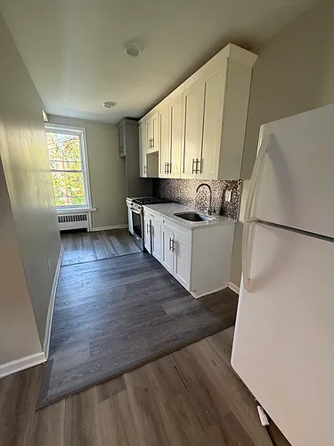 144 W Side Ave Photo 1