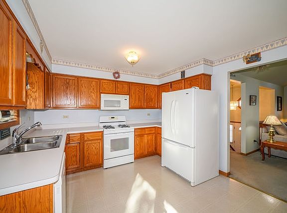 4th image of 6605 Paul Briese Ct