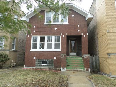 5249 W Melrose St, Chicago, IL, 60641