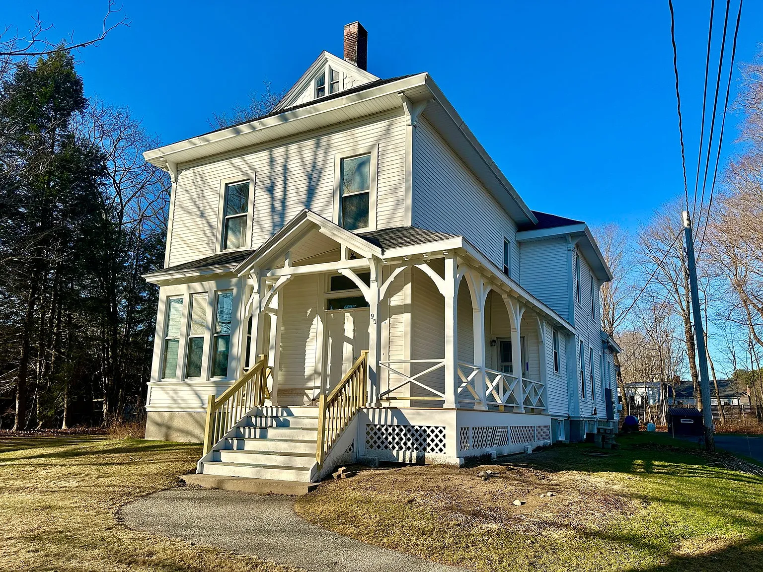 Recently Remodeled 1 Bedroom in Desirable Yarmouth ME. — Photo 3
