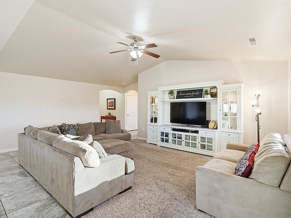 5th image of 1025 N Ruby Pl