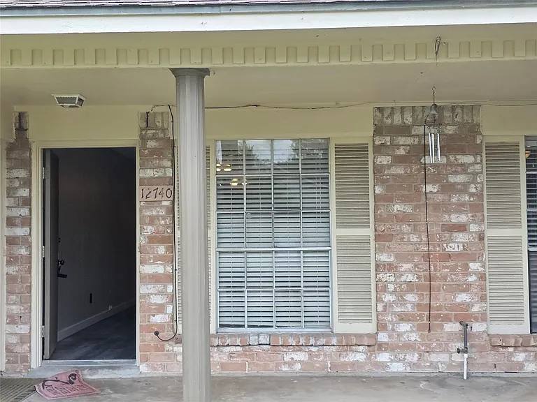 12740 Shannon Hills Dr — Photo 3