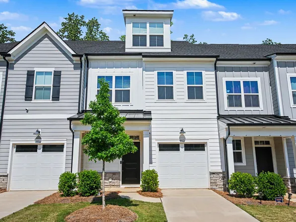 9512 Munsing Dr, Charlotte, NC 28269