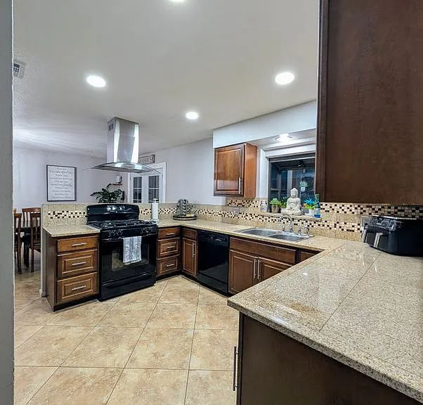 3709 W Tuckey Ln — Photo 3