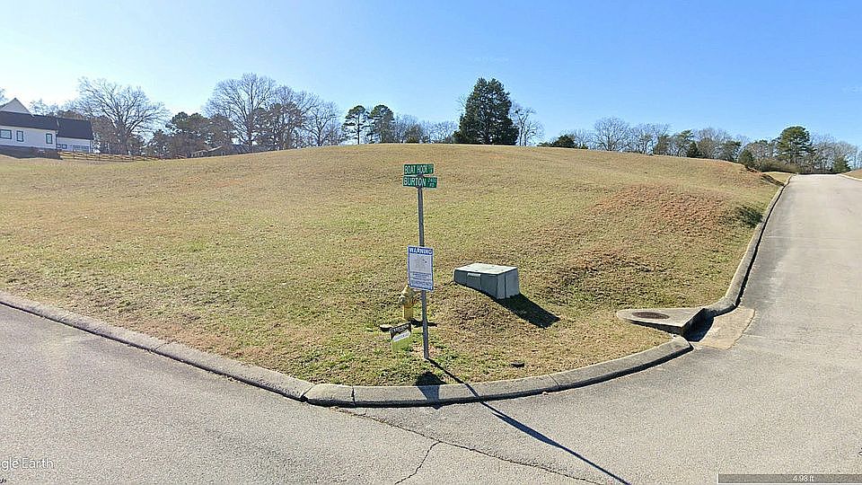 2nd image of 2439 Burton Rd