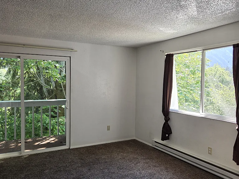 200 Cherry Ln #8 — Photo 7