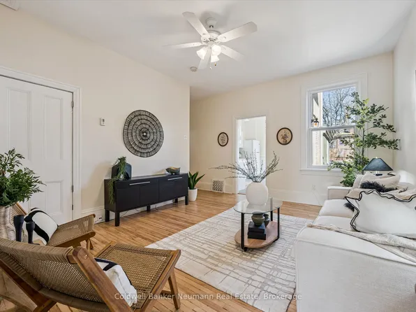 125 Paisley St, Guelph, ON N1H 2N9