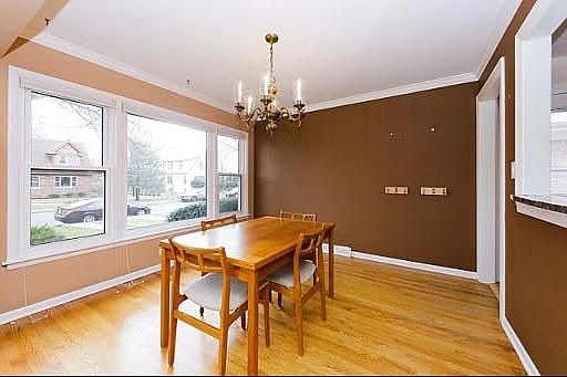 3rd image of 9838 Karlov Ave