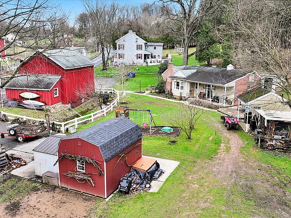 5th image of 350 Green Valley Rd