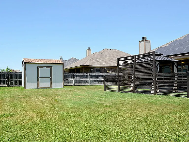 7609 Zircon Dr — Photo 41