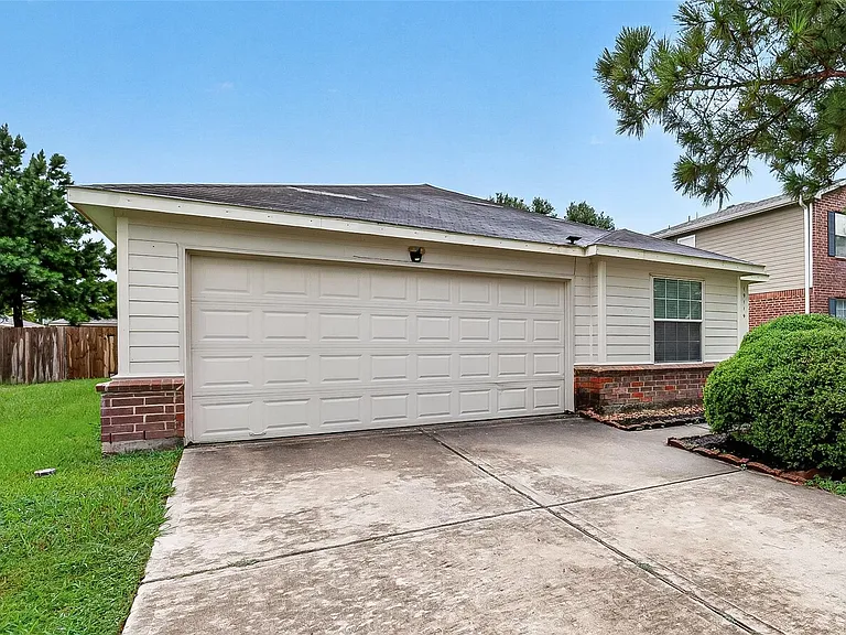 19119 Yaupon Ranch Dr — Photo 5