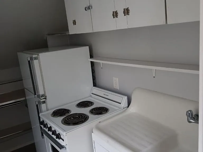706 S Jefferson St — Photo 3