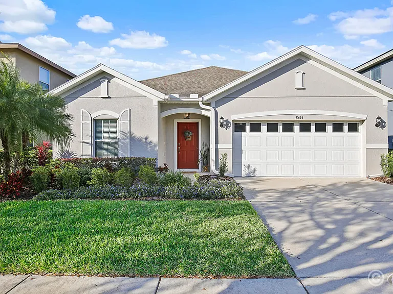 8614 Turnstone Shore Ln — Photo 1