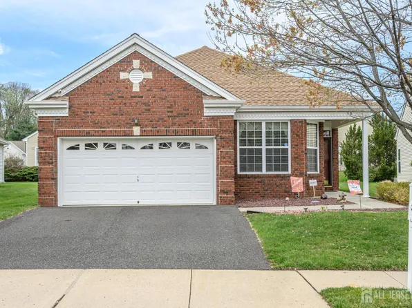 30 Wieczorkowski Ave, Parlin, NJ 08859