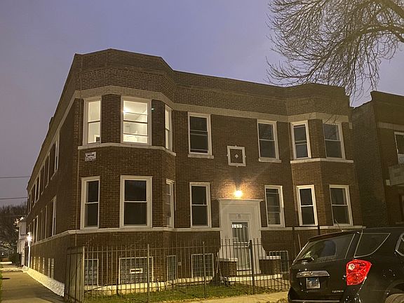 3rd image of 6601 S Bishop St #2N