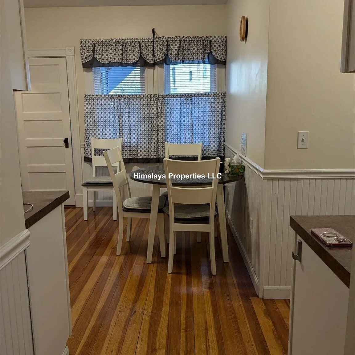 29 Bromfield Rd — Photo 3