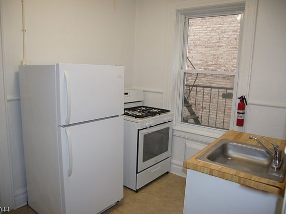 5th image of 47 N Fullerton Ave #32