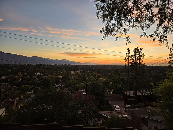 Amazing View of Downtown Pasadena and the San Gabriel Mountains in the morning.