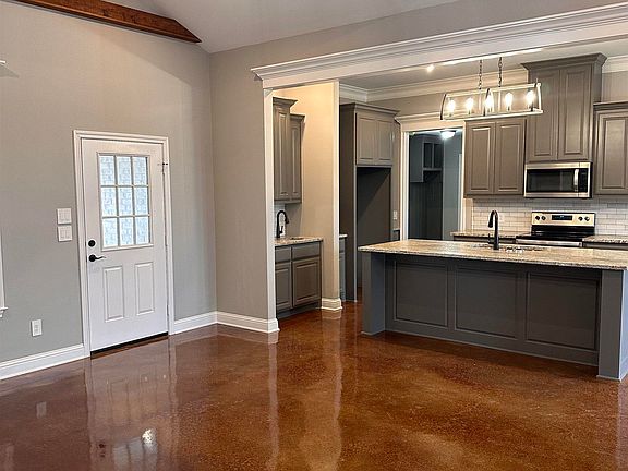 4th image of 11865 Tara Ln