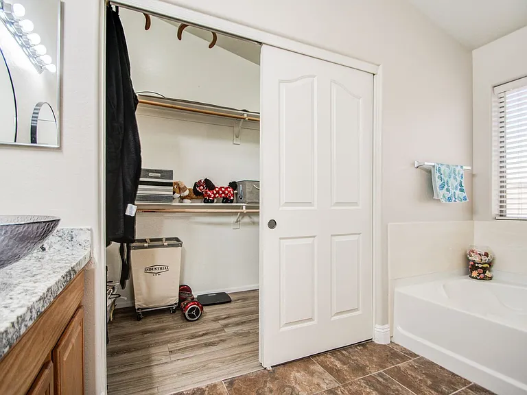 43205 W Roth Rd — Photo 31