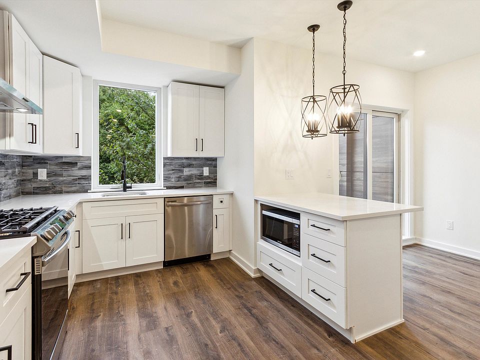 1st image of 1826 Frankford Ave APT 2