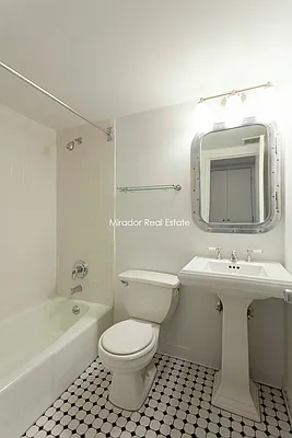 Rented by Mirador Real Estate | media 5