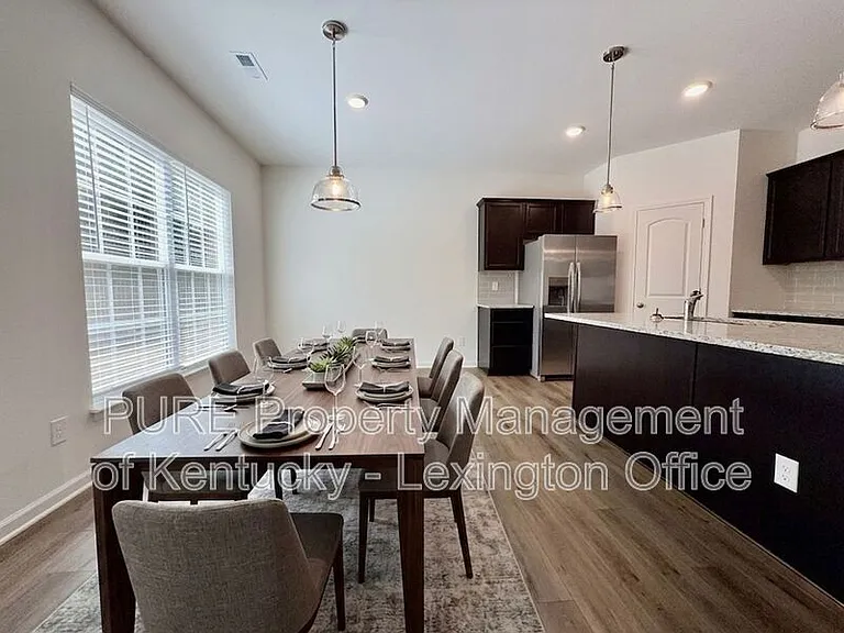852 Halford Pl — Photo 11