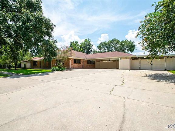 4th image of 1709 E Garner Dr