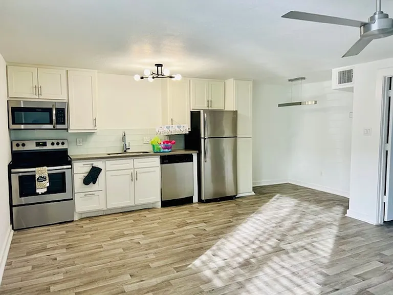 1717 Norfolk St — Photo 15