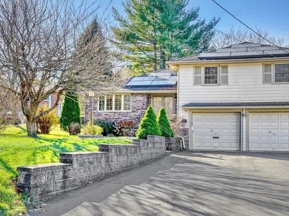 11 Granite St, Dedham, MA 02026