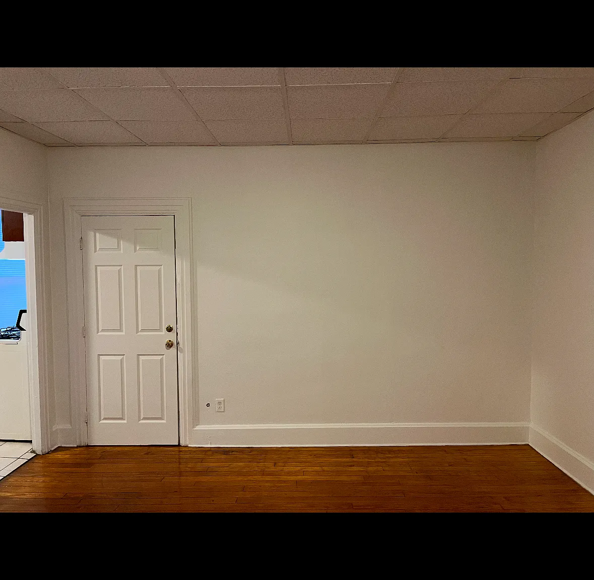 1 bed, 900 sqft, $1,600 — Photo 3