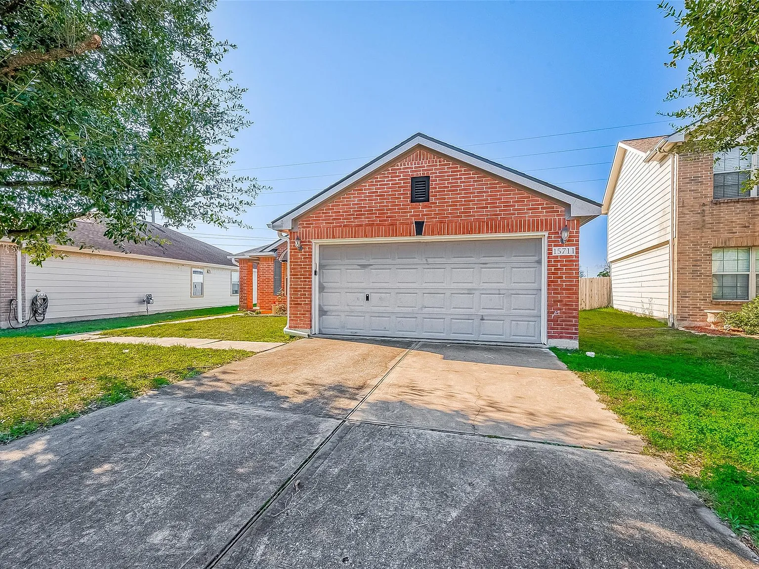 3 bed, 2.0 bath, 1825 sqft, $2,000 — Photo 3