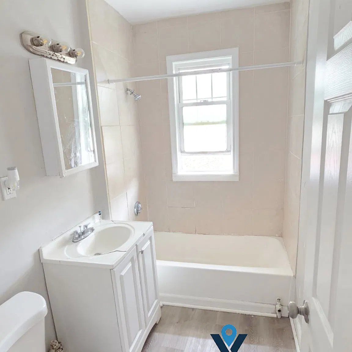 3 bed, 950 sqft, $1,550 — Photo 1