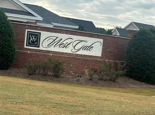 229 Huntington Dr N, Raeford, NC 28376