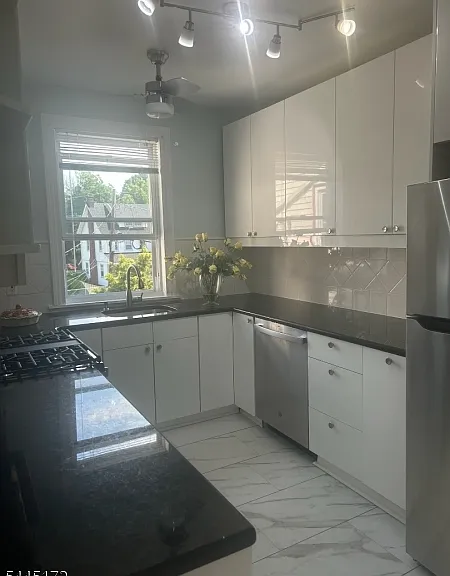 207 Broad St — Photo 5