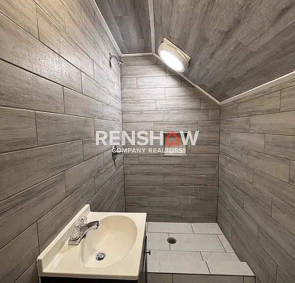 1817 Edward Ave — Photo 34