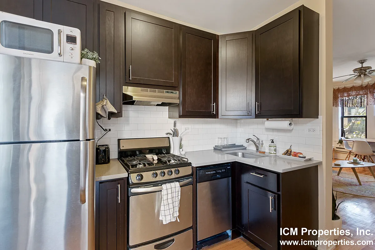 2 bed, $2,775 — Photo 3