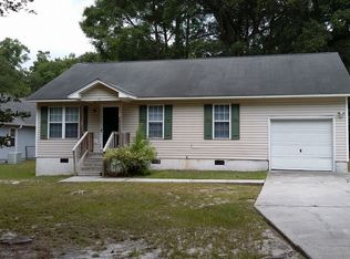 211 Friendly Ln, Wilmington, NC 28409