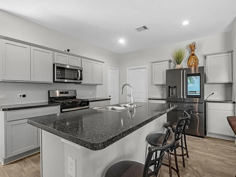 5455 Pinetree Crescent Ln — Photo 9