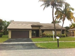 9706 Richmond Cir, Boca Raton, FL 33434