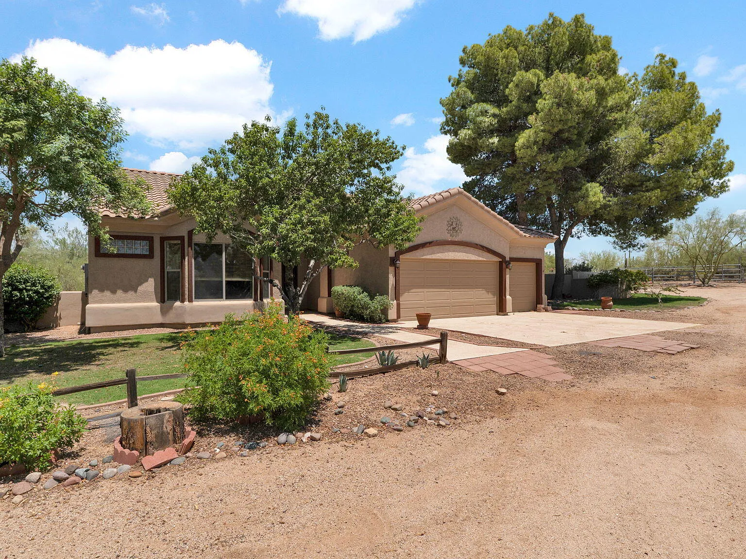 3 bed, 1936 sqft, $3,950 — Photo 3