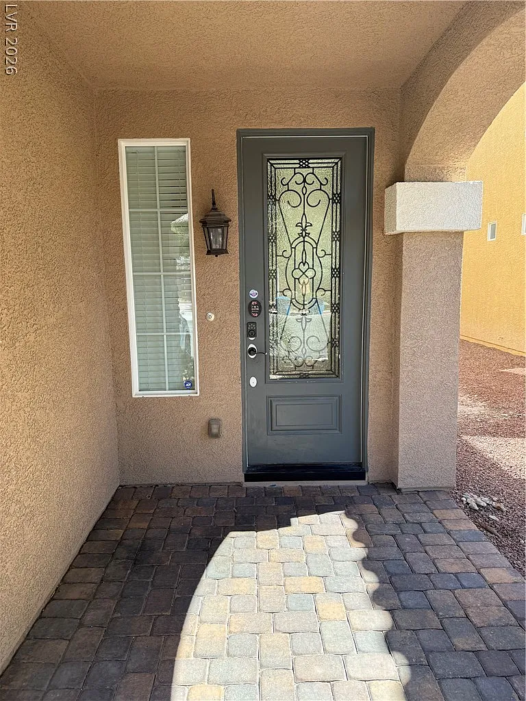 4 bed, 2.5 bath, 2277 sqft, $2,245 — Photo 2